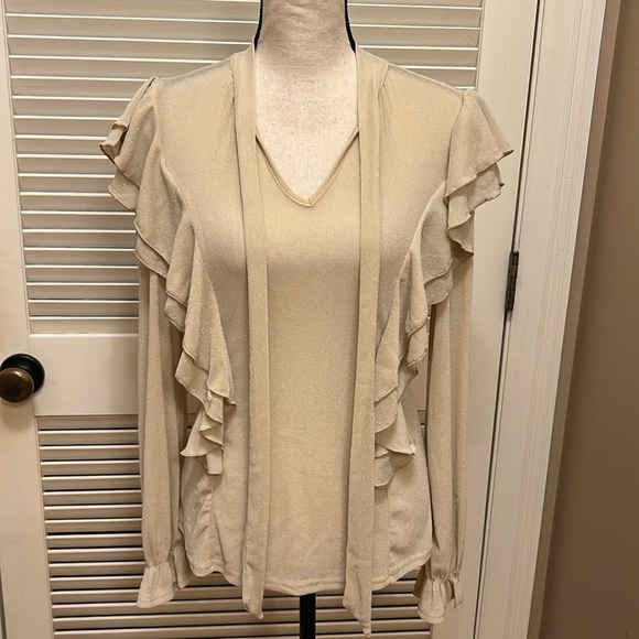 Luxe Always Blouse in Beige, Size Small, NWT - Picture 3 of 16